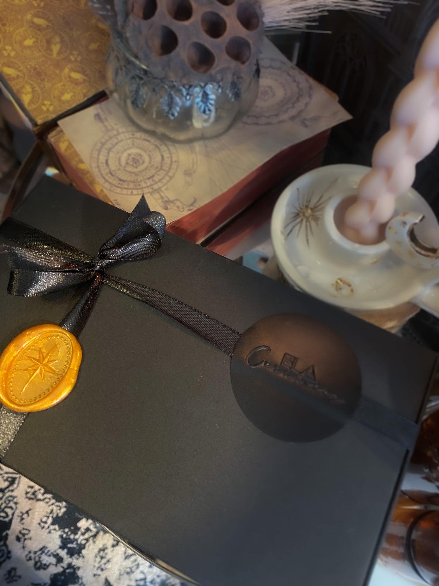 White and Gold | Piattino Luna in Ceramica e Lustro Oro