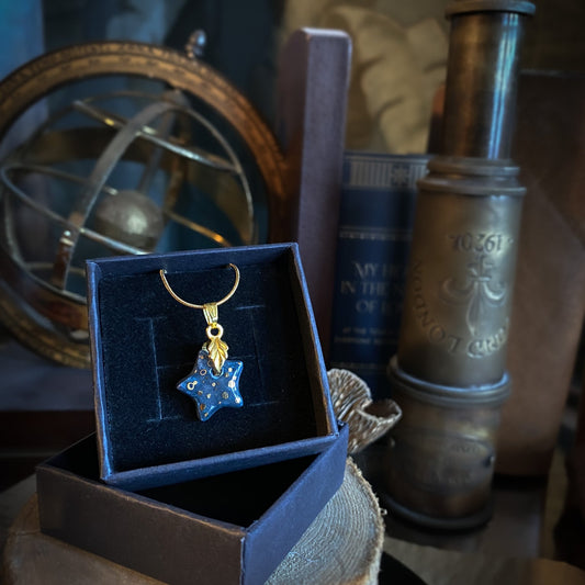 Blue Star | Ciondolo stellina blu in Ceramica e Lustro Oro