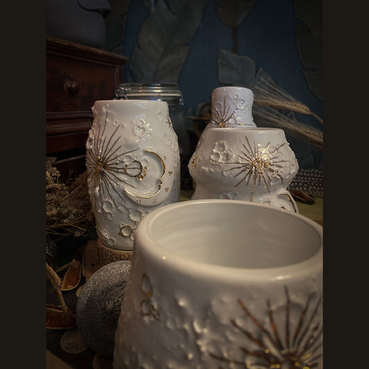Lunar Aura Vases | Moon on the Moon | Vaso Lunare in ceramica e Lustro Oro