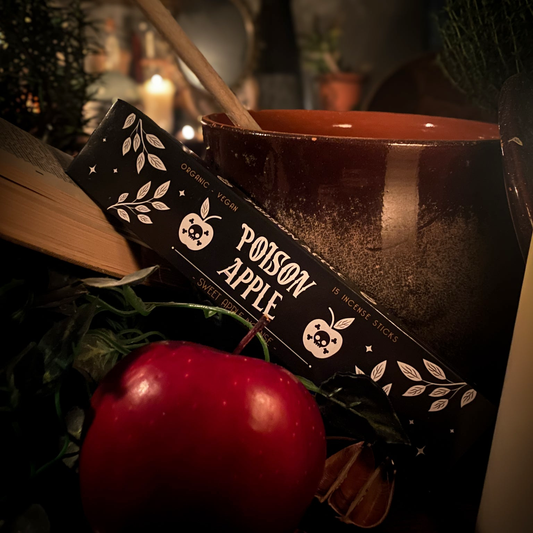 Incensi vegani Witchy Incantation, confezioni nere con simboli bianchi