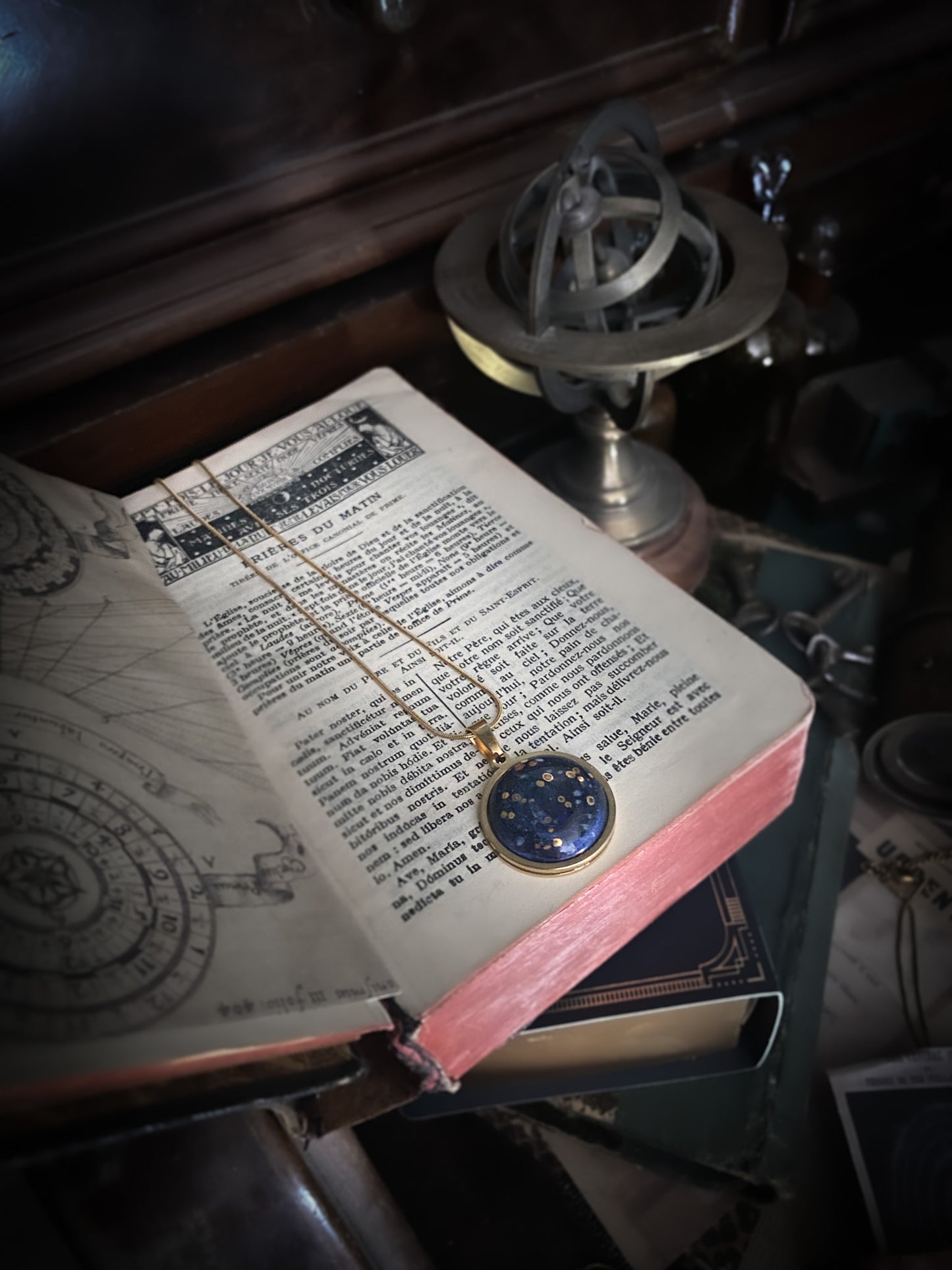 Celestial Sphere | Ciondolo Universo in Ceramica