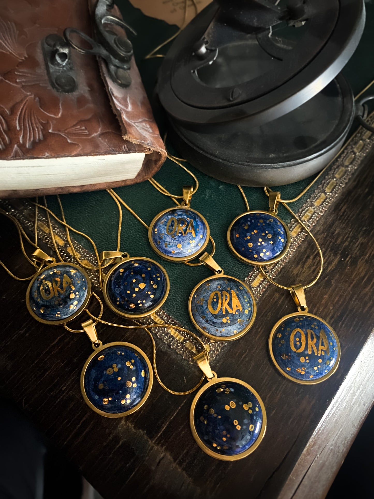 Celestial Sphere | Ciondolo Universo in Ceramica