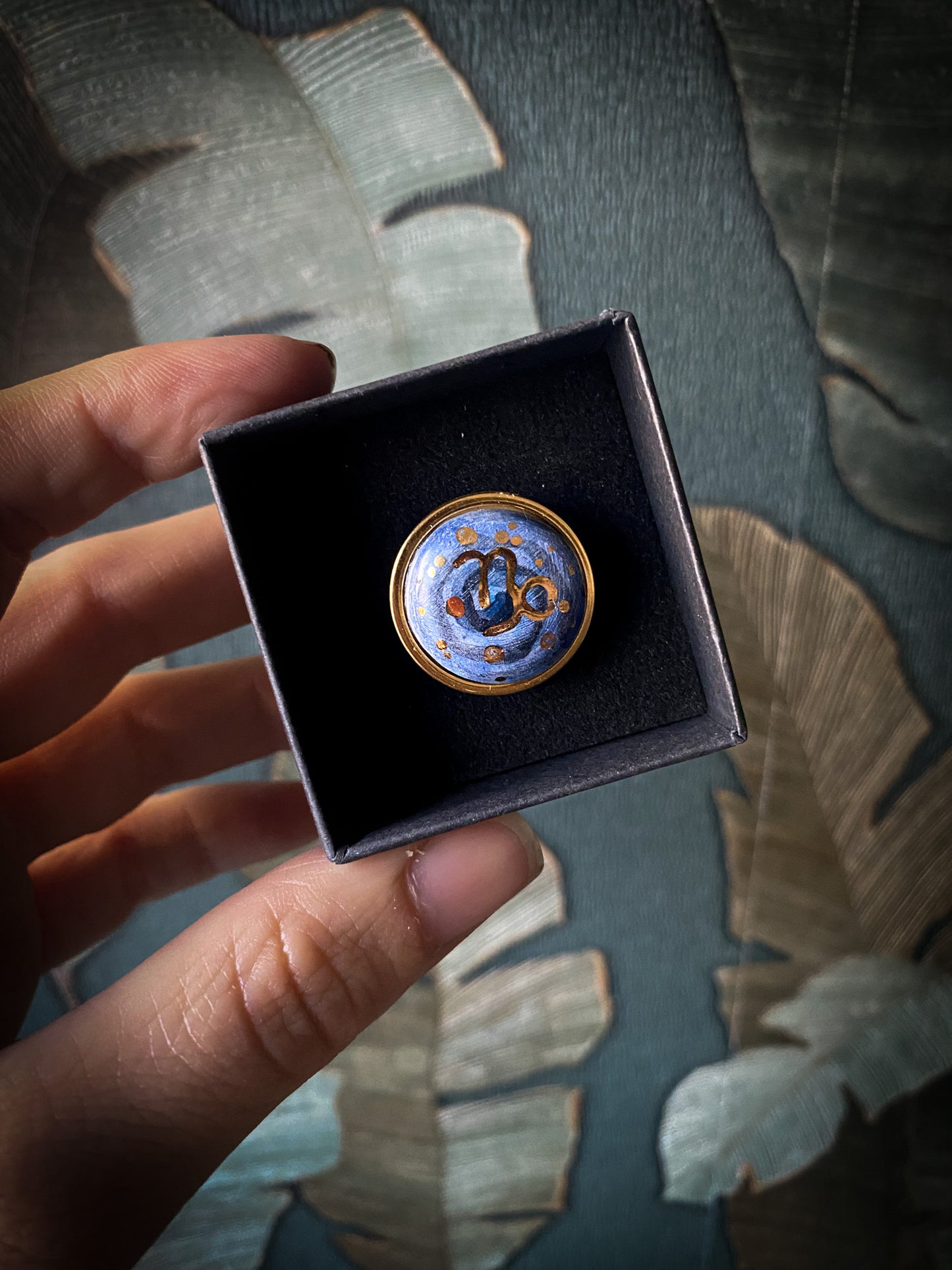 Gold Astro Soul | Ciondolo e Anello Zodiacale in Ceramica e Oro