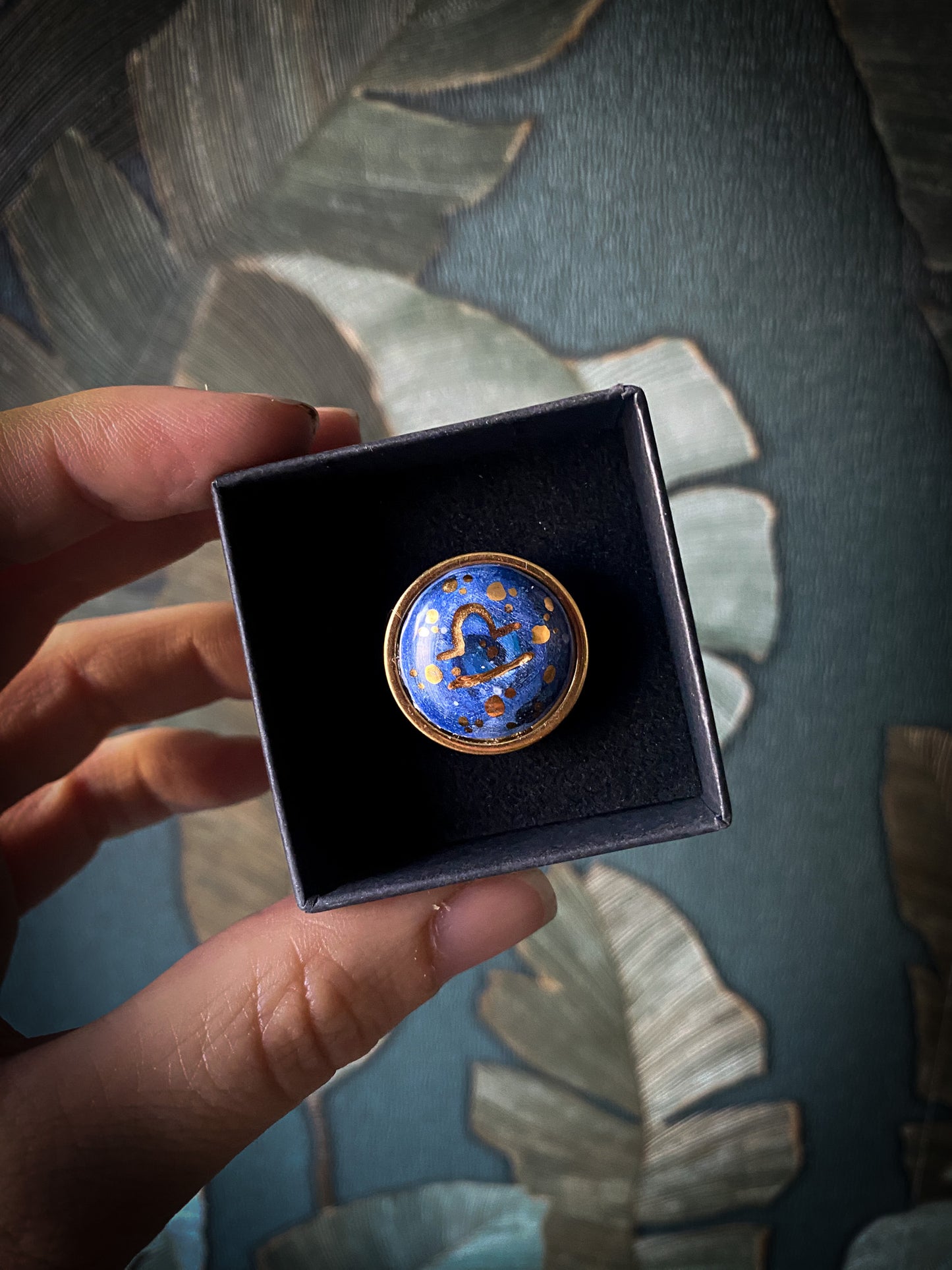 Gold Astro Soul | Ciondolo e Anello Zodiacale in Ceramica e Oro