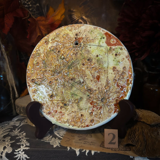Luna piena del Raccolto in ceramica fatta a mano, lustro ambra a terzo fuoco — pezzo n. II