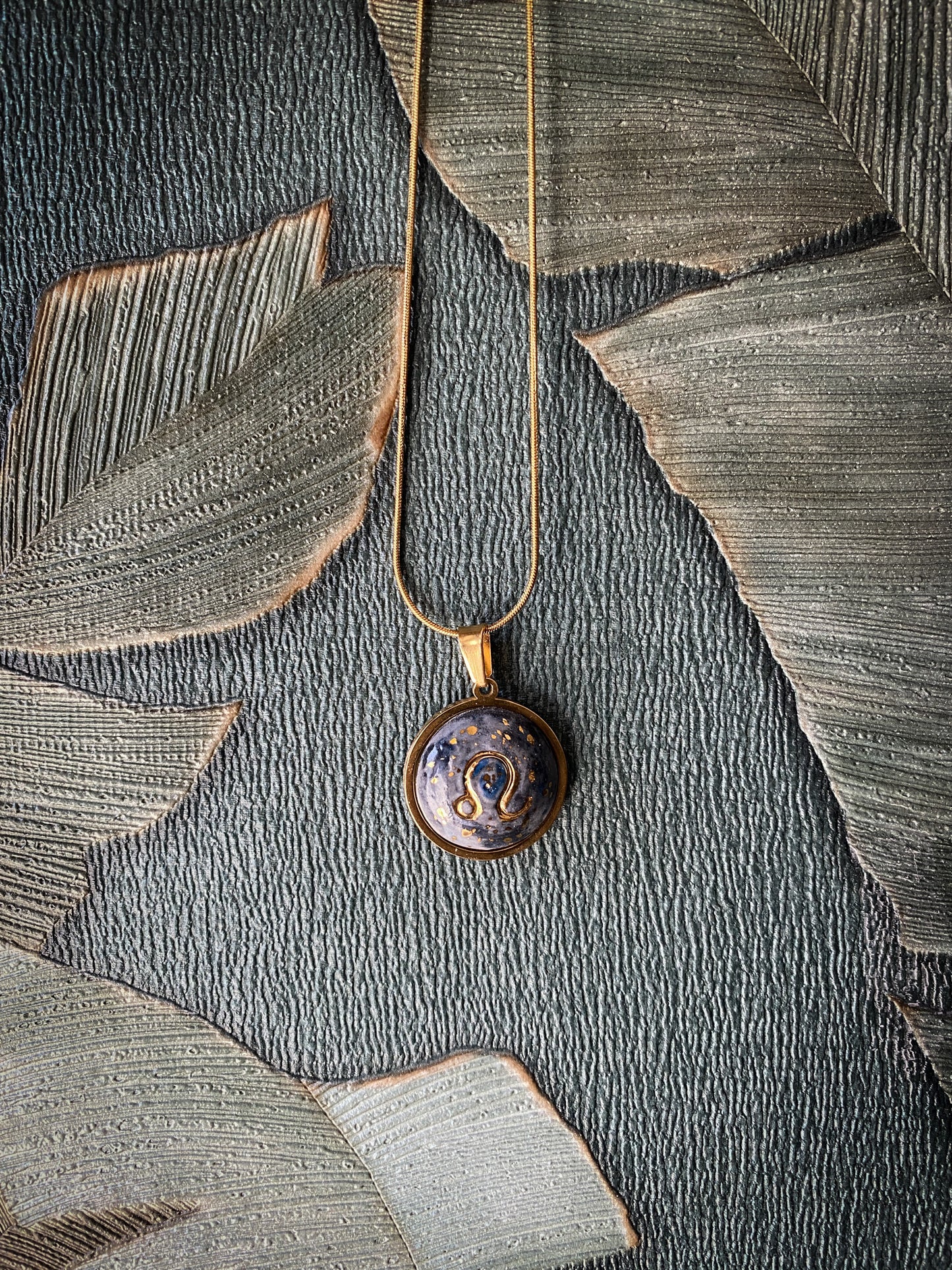 Gold Astro Soul | Ciondolo e Anello Zodiacale in Ceramica e Oro