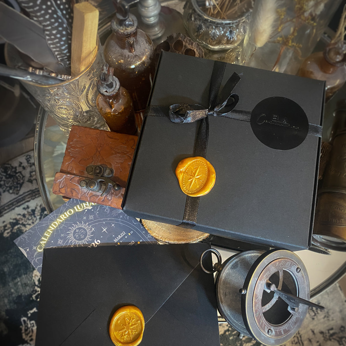Black and Platinum Full Moon | Porta incenso Luna in Ceramica