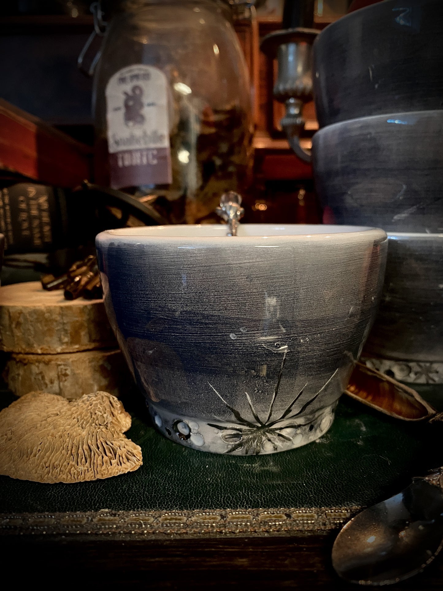 Night Sky Bowl – Ciotola in ceramica con lustro platino