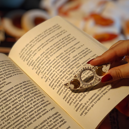 Tra le pagine della Luna | Box Libro, Leggi Luna e Segnalibro