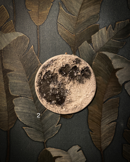 Medium Full Moon | Luna da muro in Ceramica