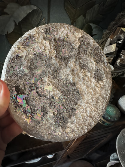 Luna piena iridescente in ceramica, formato medio, quarta della serie