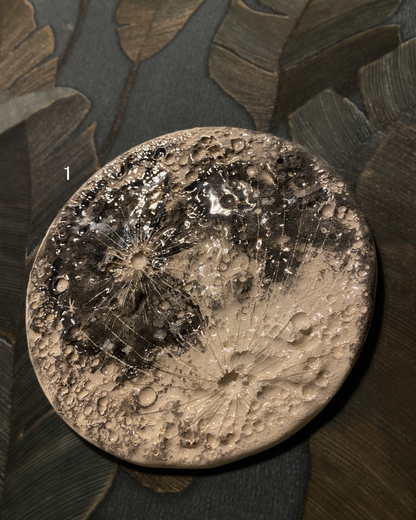 Medium Full Moon | Luna da muro in Ceramica