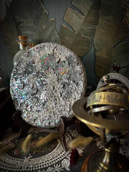 Luna piena iridescente in ceramica, formato medio, quinta della serie