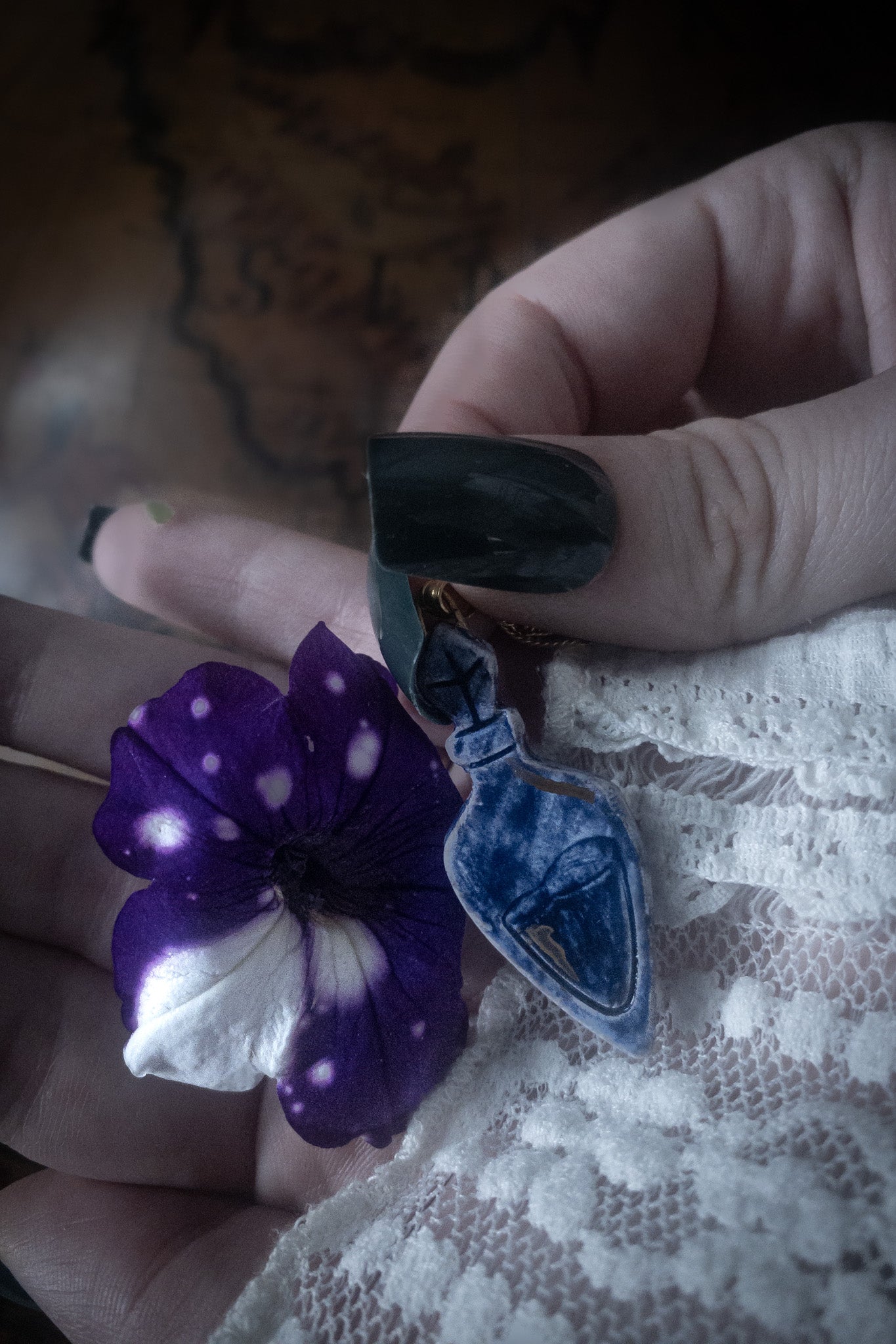 Blue Poison | Ciondolo Ampolla Magica in Ceramica