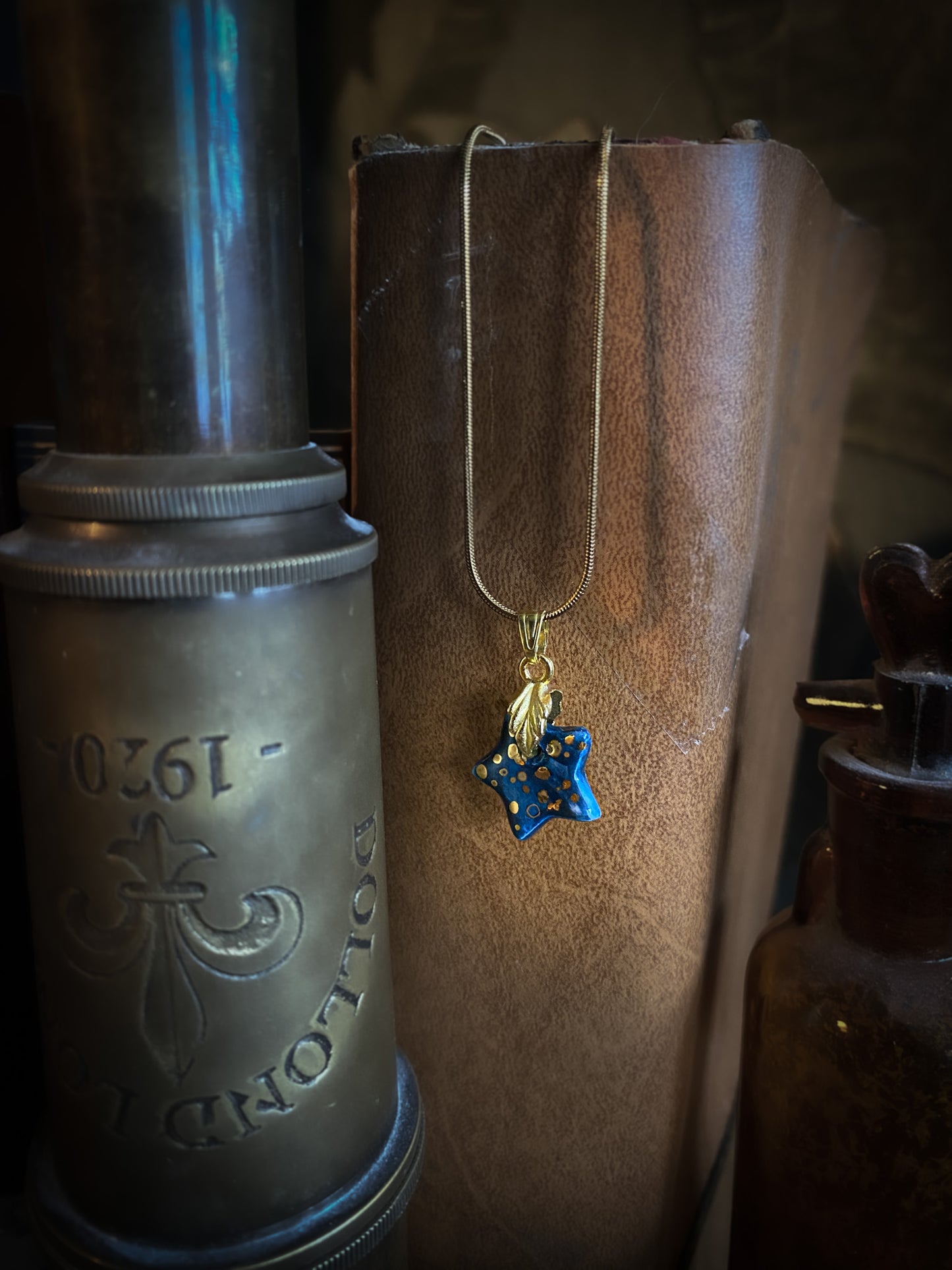 Blue Star | Ciondolo stellina blu e oro in Ceramica