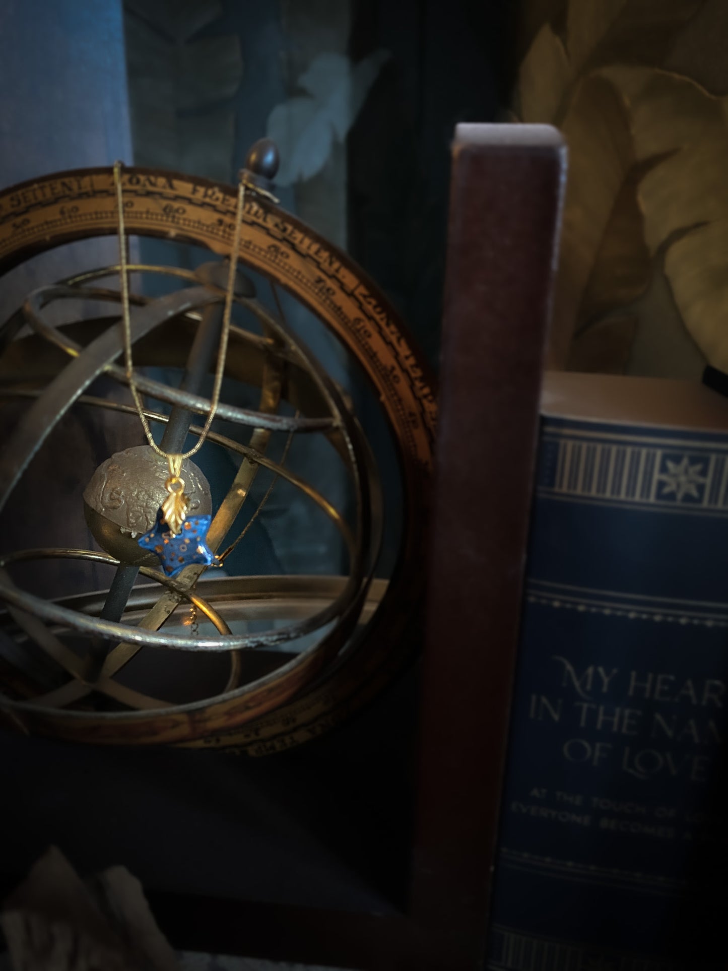 Blue Star | Ciondolo stellina blu e oro in Ceramica