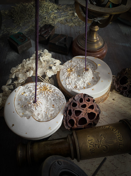 Lunar Eclipse | Moon on the Moon | Porta Incenso Lunare in Ceramica