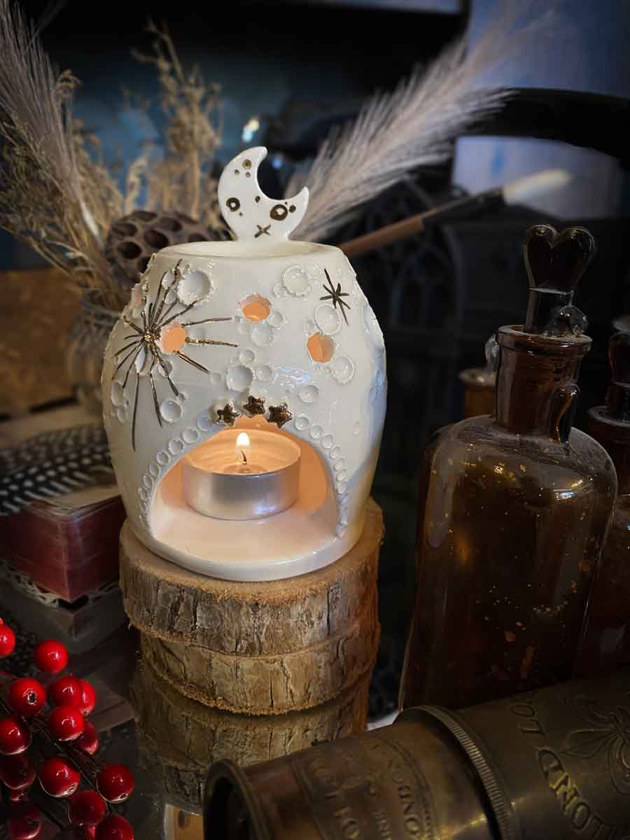Moonlight Essence House – Brucia Aromi in Ceramica Artigianale