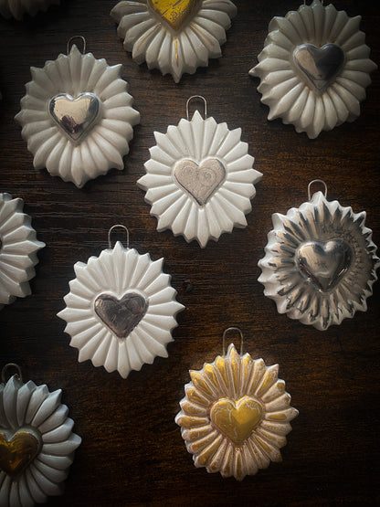 Sacred Heart | Ciondolo Sacro Cuore in Ceramica