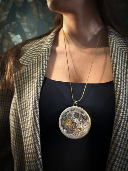 Gold Small Moon | Ciondolo Luna Oro in Ceramica