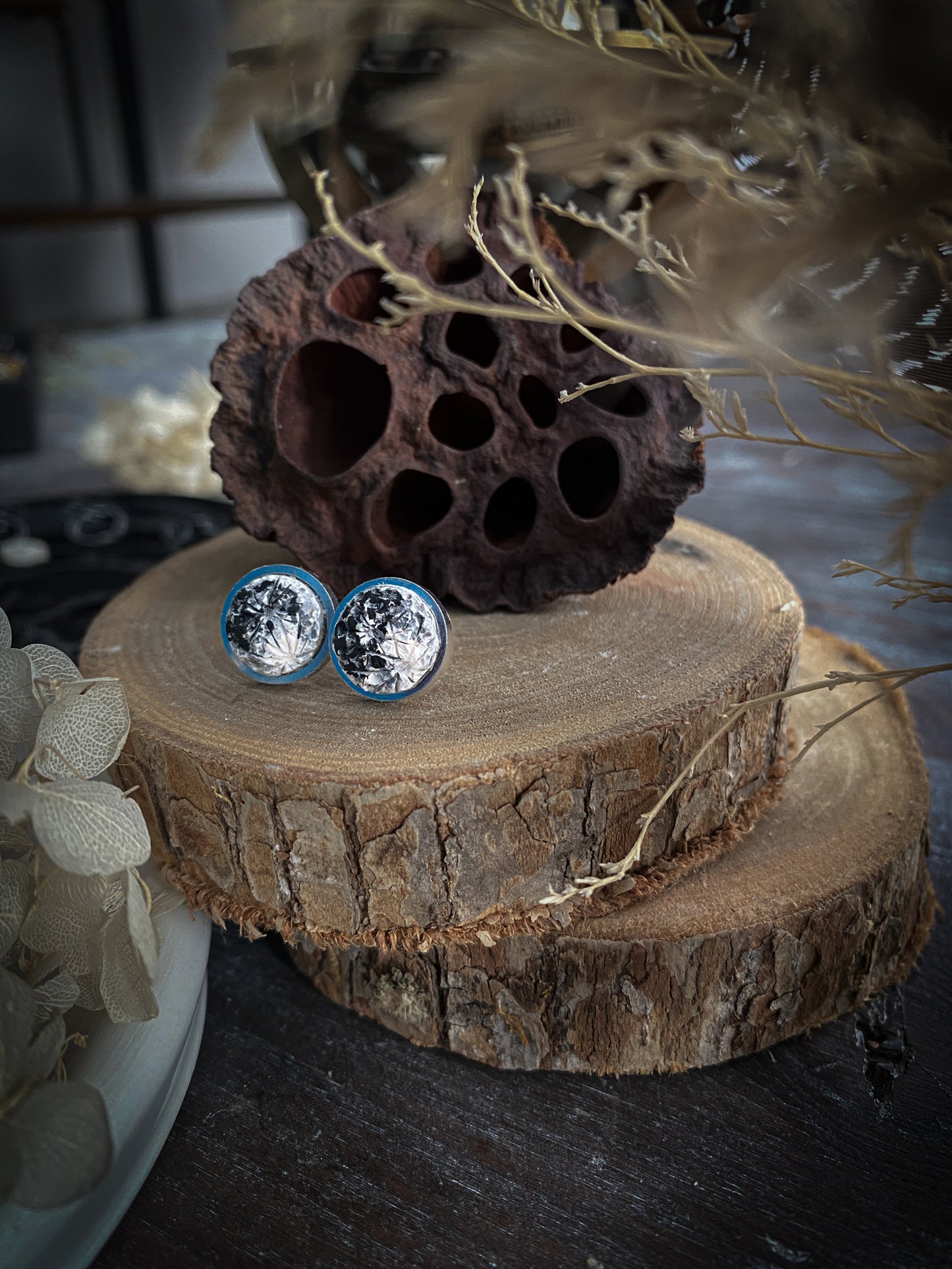 Platinum Elegance Moon | Orecchini Luna in Porcellana