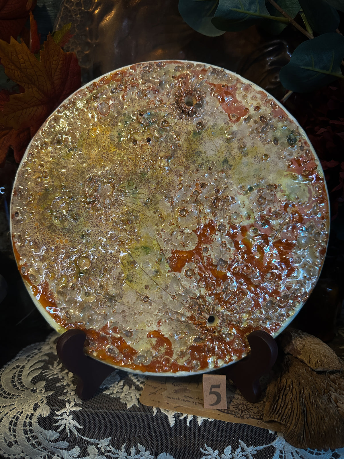 Luna dell'Equilibrio n. V grande, si appende dal cratere passante — Luna del Raccolto in ceramica