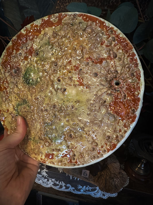 Luna piena del Raccolto grande in ceramica fatta a mano, lustro ambra a terzo fuoco — pezzo n. VI