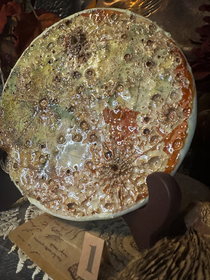 Luna dell'Equilibrio n. I, si appende dal cratere passante — Luna del Raccolto in ceramica