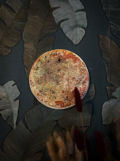 Luna piena del Raccolto in ceramica fatta a mano, lustro ambra a terzo fuoco — pezzo n. III