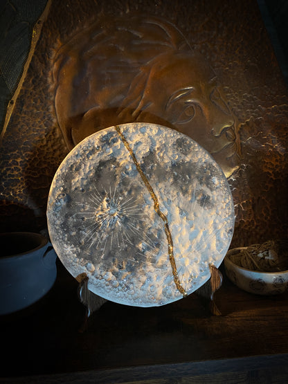 Luna Kintsugi – 01