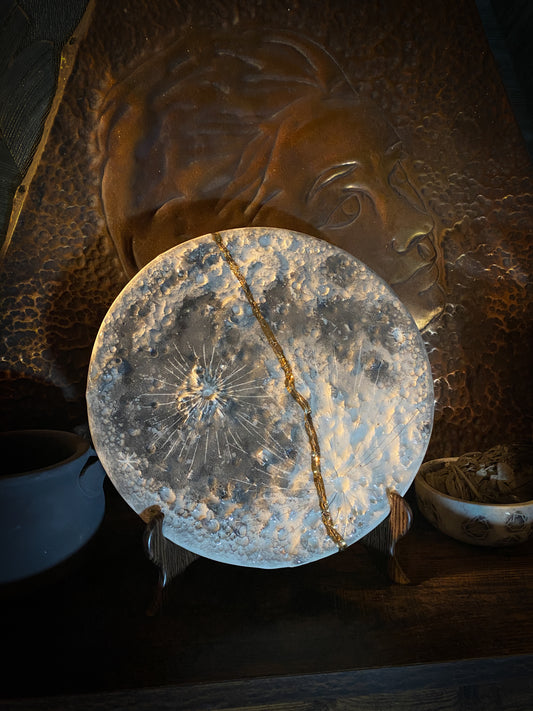 Luna Kintsugi – 01