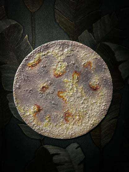 Luna dei Fiori 2026 grande: luna in ceramica rosa da appendere alla parete