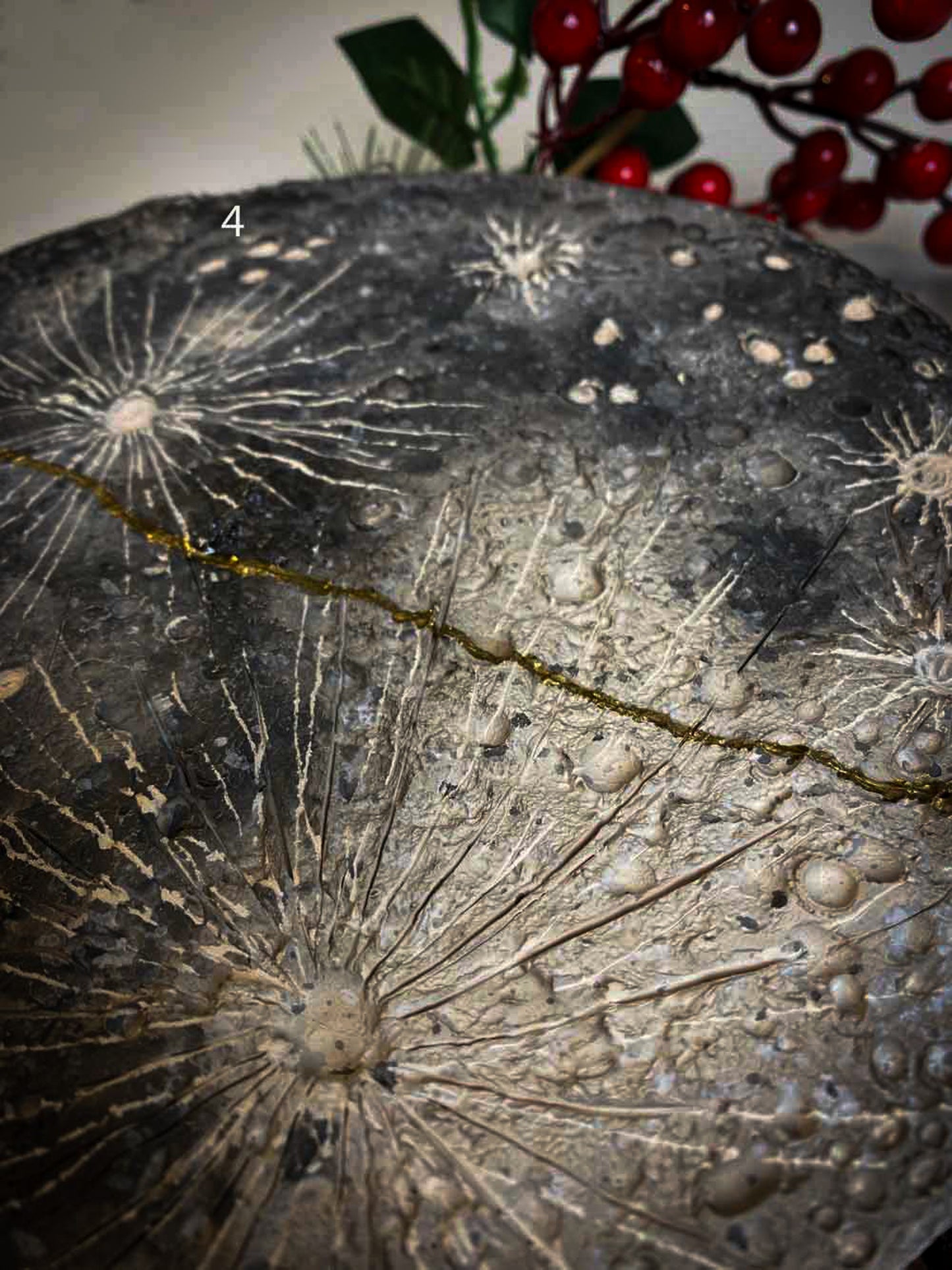 Kintsugi Moon | Luna da muro