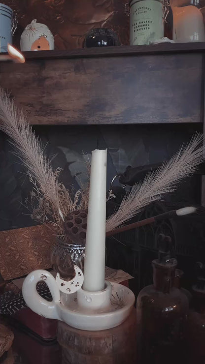 Lunar Candle Keeper – Porta Candela in Ceramica con Candela