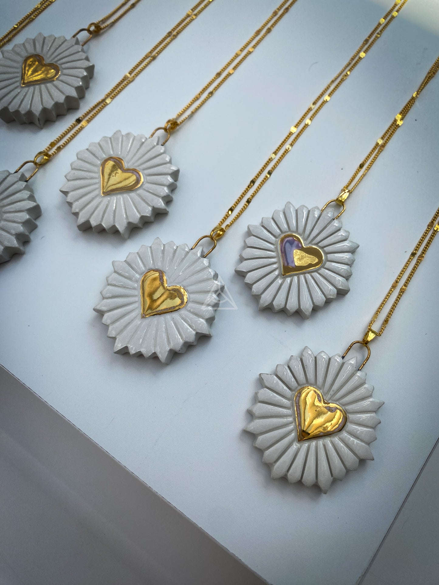 Gold Sacred Heart | Ciondolo Sacro Cuore in Ceramica