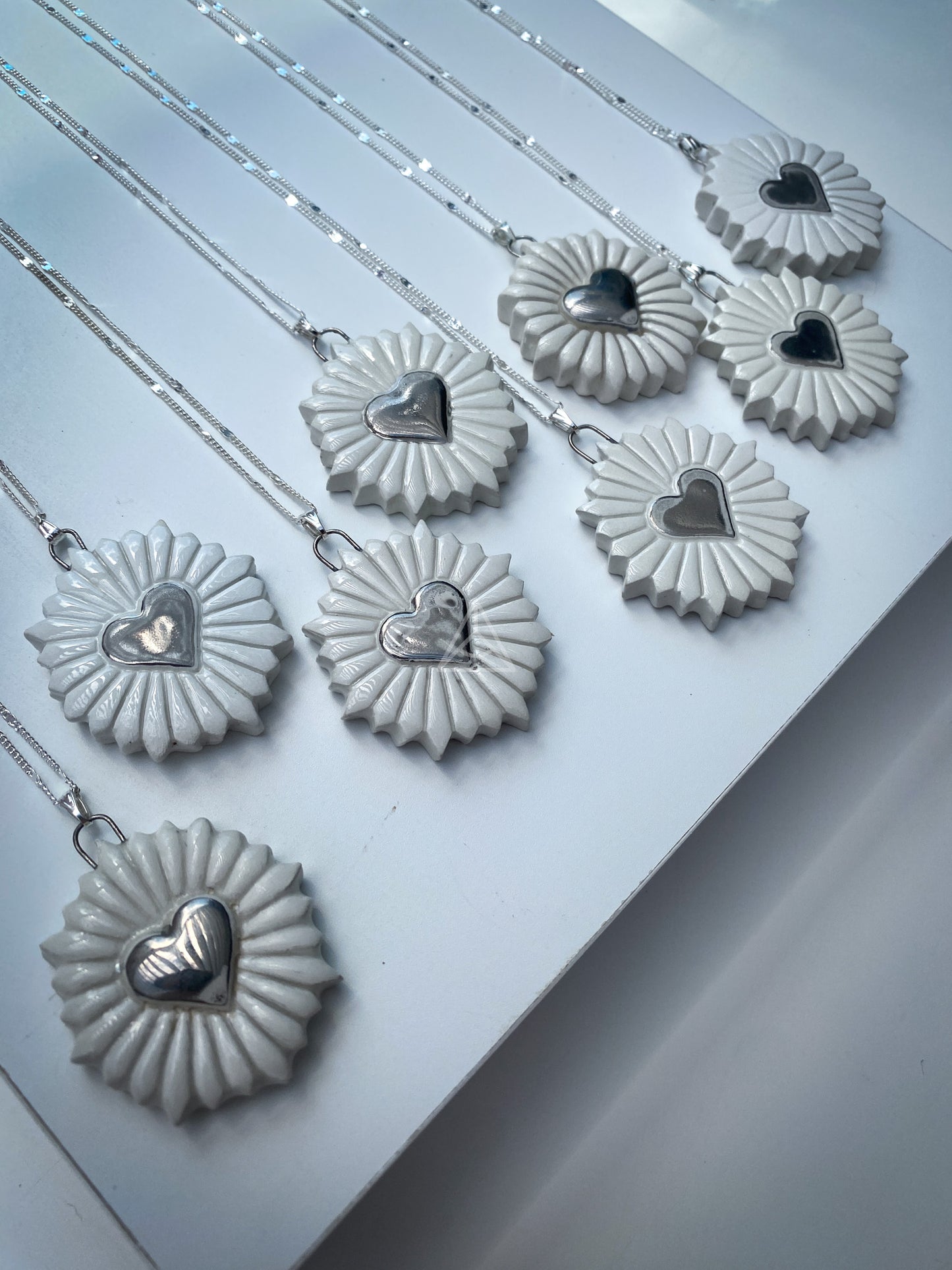 Platinum Sacred Heart | Ciondolo Sacro Cuore in Ceramica
